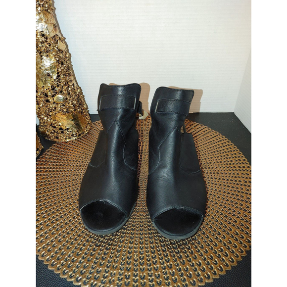 Authentic American Heritage peep toe booties Size 9.5 - Picture 2 of 7
